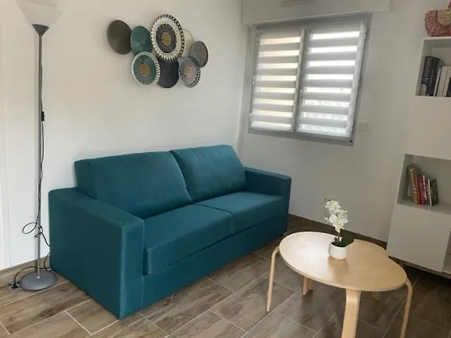 T2 (38m2) BOULOURIS -St RAPHAEL, 150 mètres de la mer Saint-Raphaël Appartement